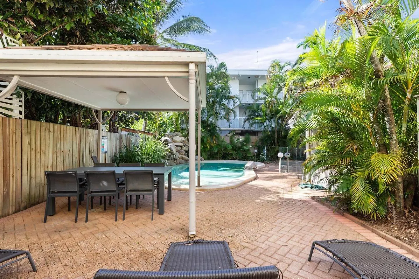 Appartement Mai At Coral Horizons: A Relaxed Beach Retreat Palm Cove Australie